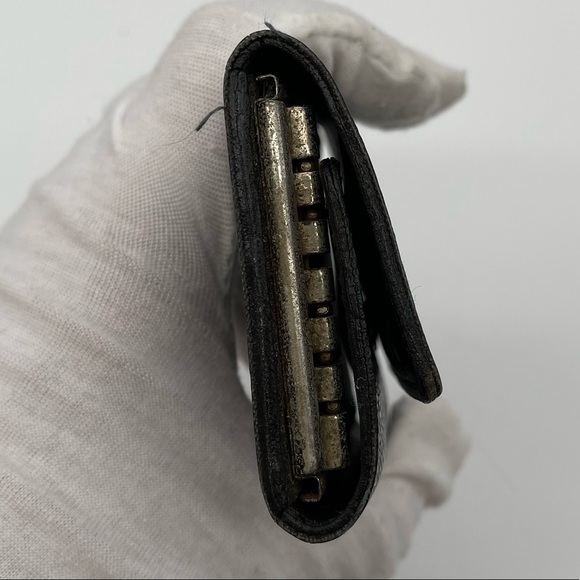Louis Vuitton Graphite Six Key Holder - Picture 5 of 14